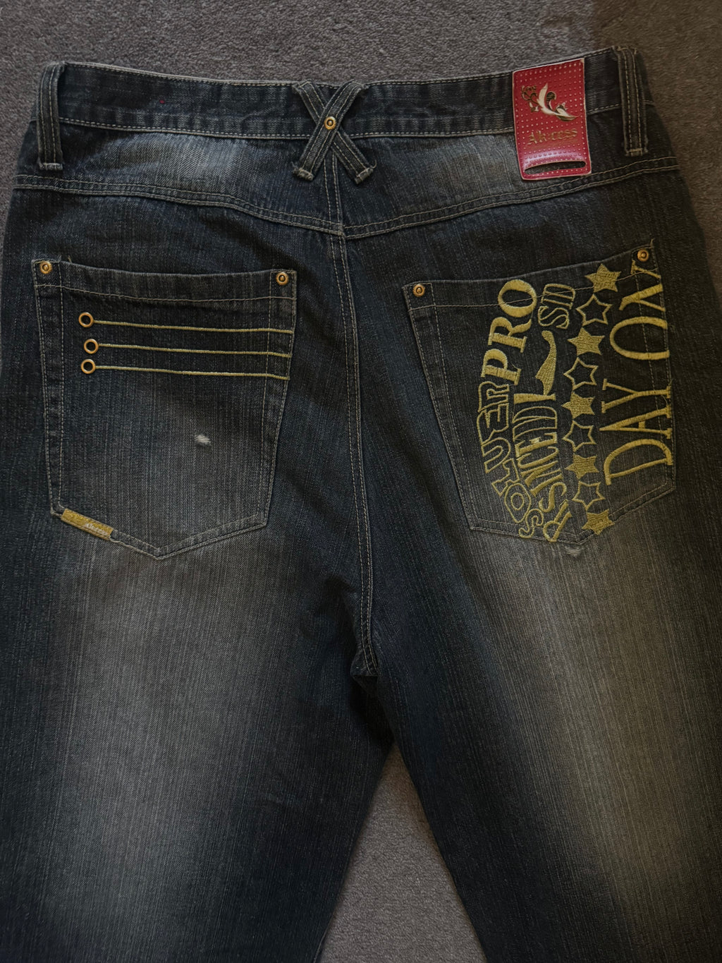 AKCESS jeans